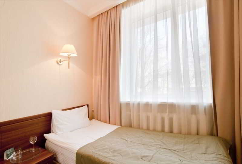Hotel Pahra Podolsk Esterno foto